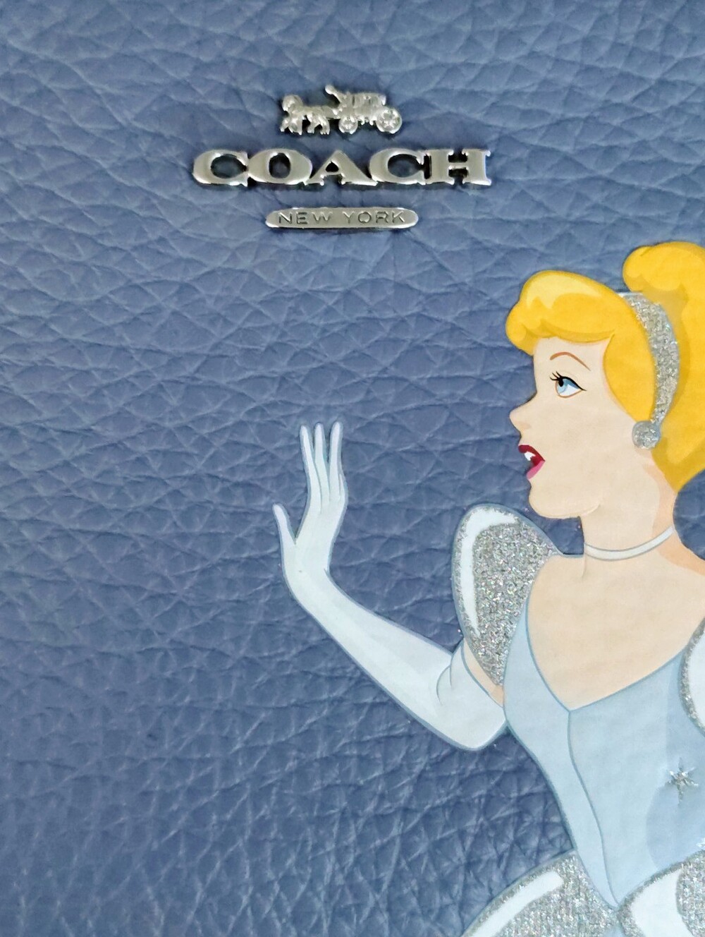 Coach x Disney Cinderella Wristlet - Picture 6 of 8